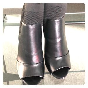 Simply Vera Wang high heel Booties